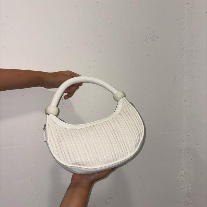 Interwoven Leather Tote Bag in Cowhide