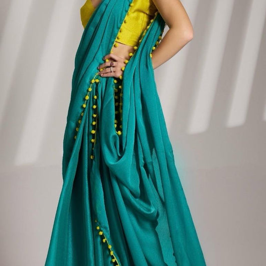 Chiffon Saree with Tassels and Blouse Fabric